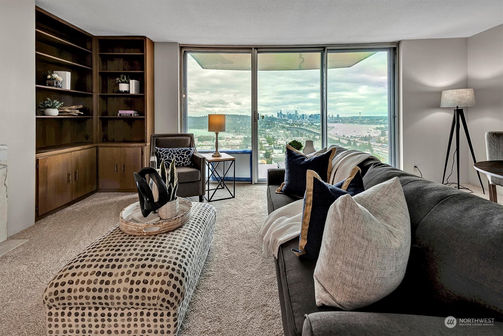 4540 8th Avenue NE Unit: 2001
