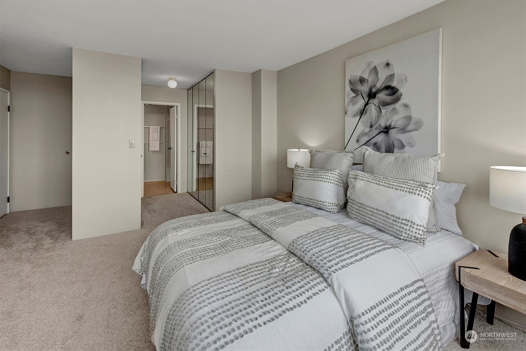4540 8th Avenue NE Unit: 2001
