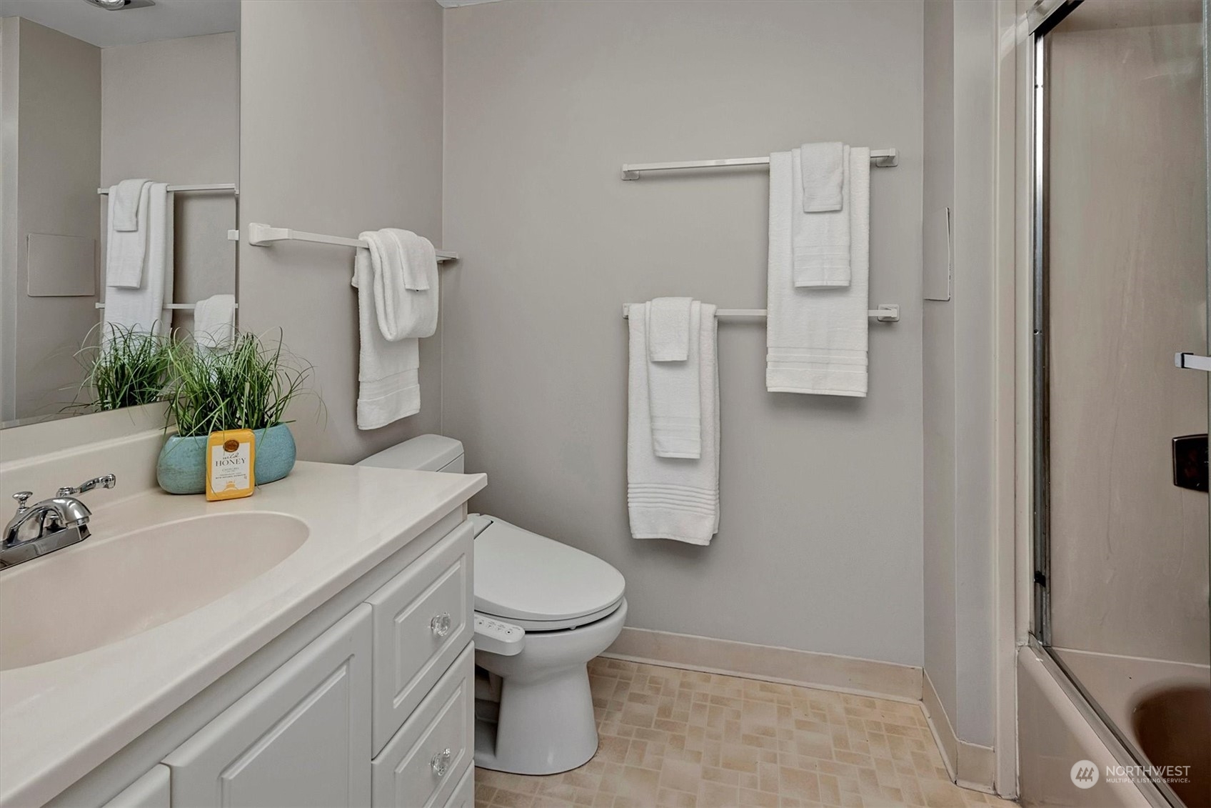 4540 8th Avenue NE Unit: 2001