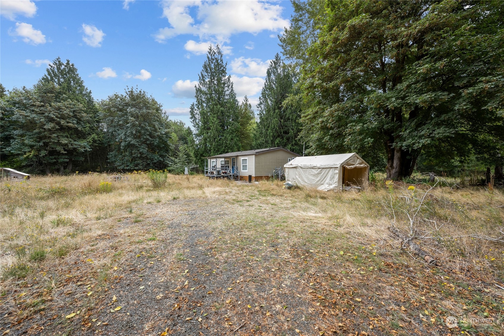 900 E Mikkelsen Road