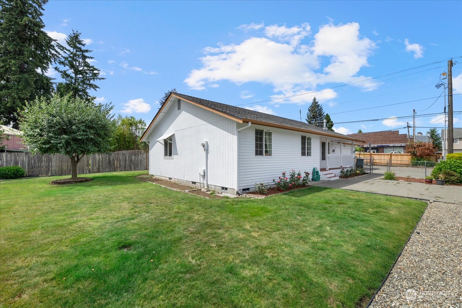 1318 E Casino Rd