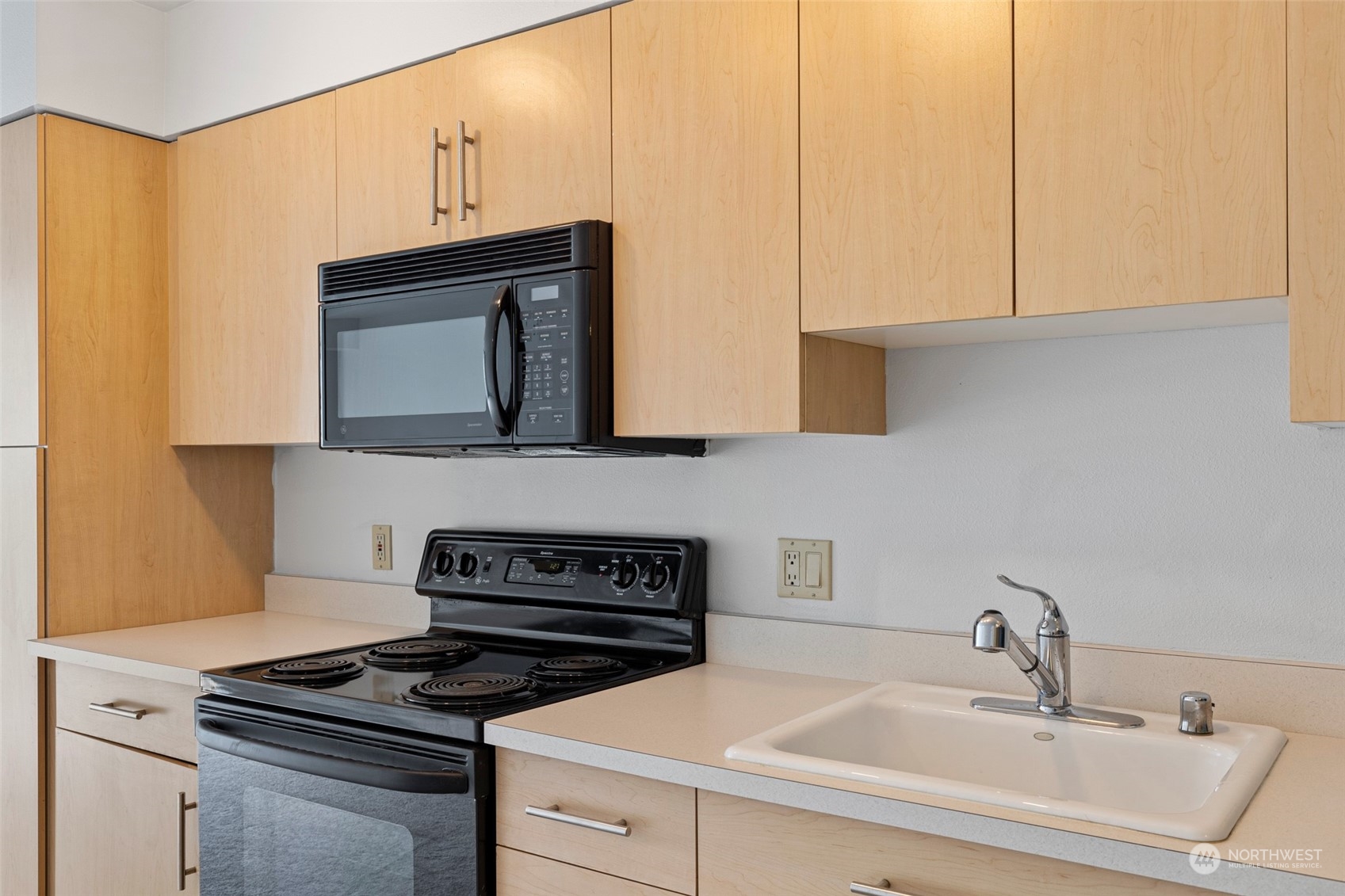 1100 106th Avenue NE Unit: 601