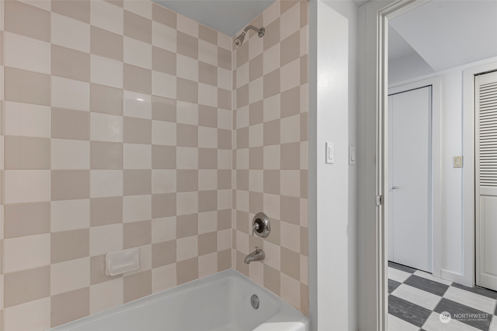 1100 106th Avenue NE Unit: 601