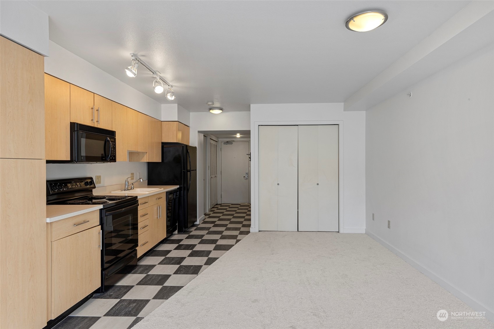 1100 106th Avenue NE Unit: 601