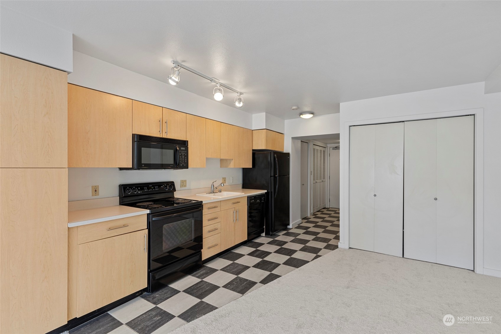 1100 106th Avenue NE Unit: 601