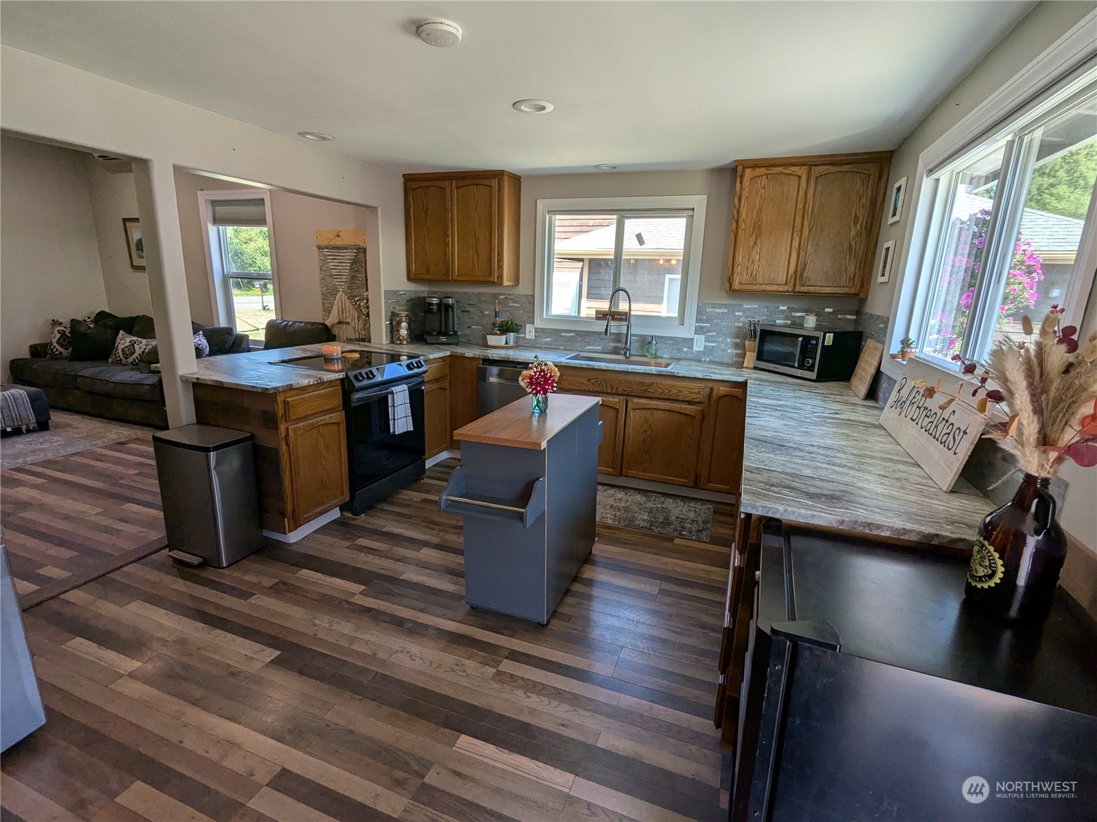 13913 State Route 165 E