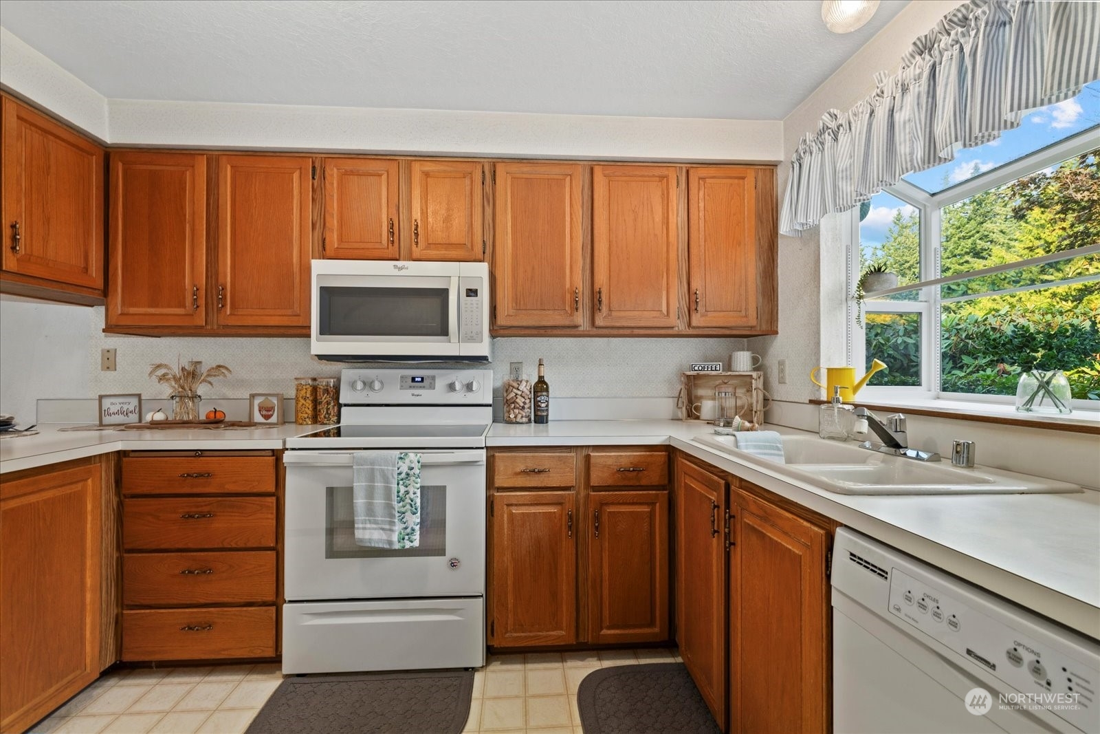 8405 55th Avenue NE Unit: 16