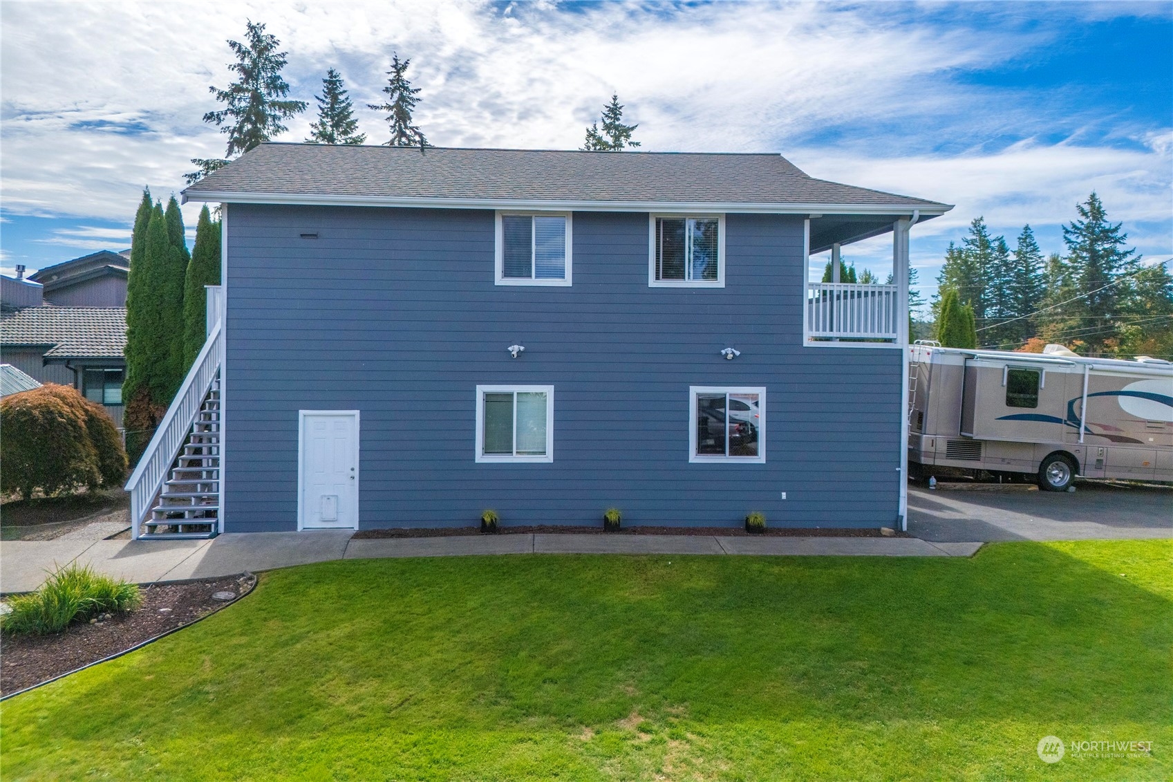 2401 Tacoma Point Drive E