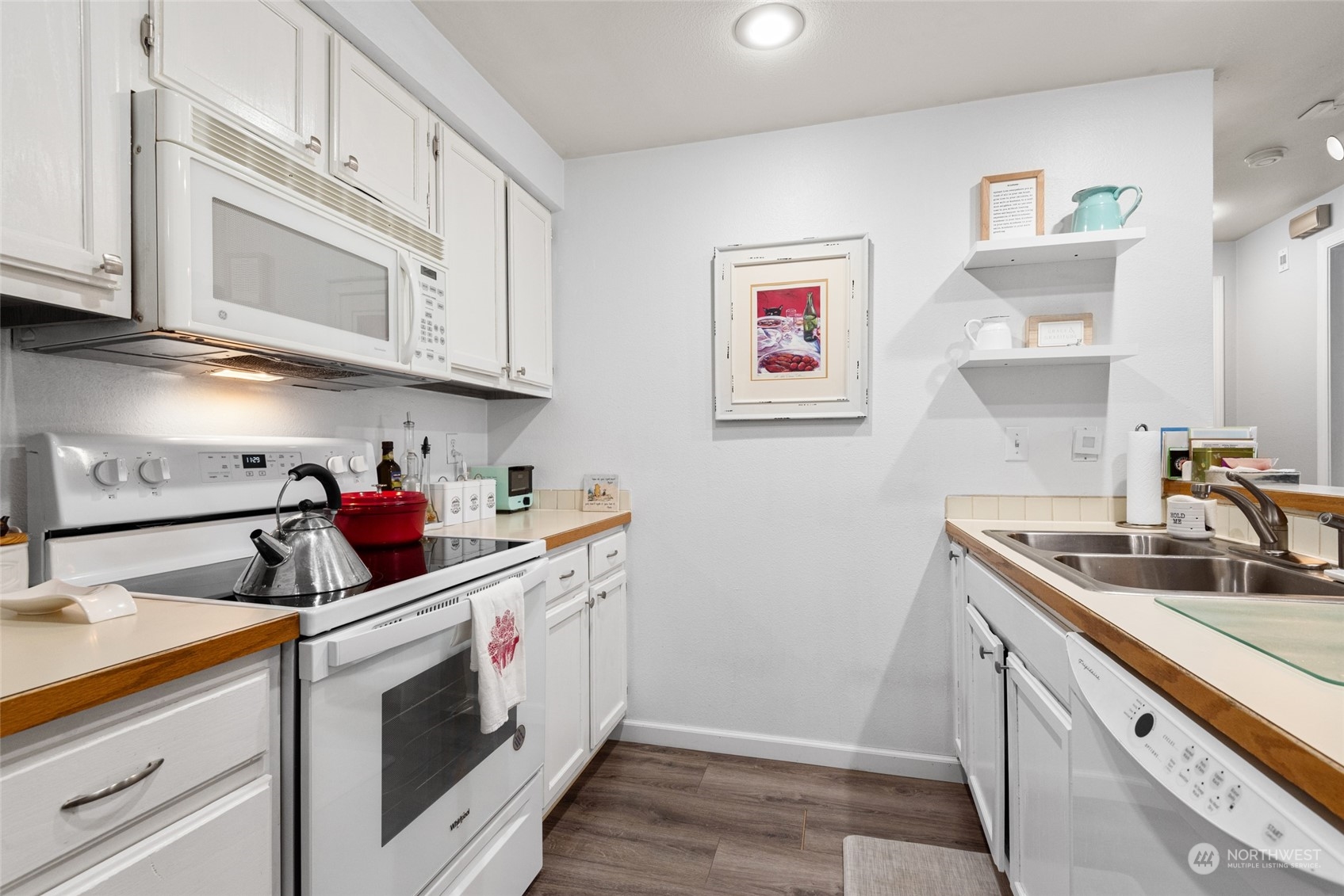 22810 S 30th Ave Unit: C203