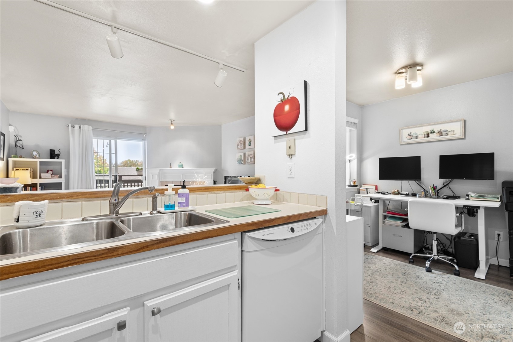 22810 S 30th Ave Unit: C203