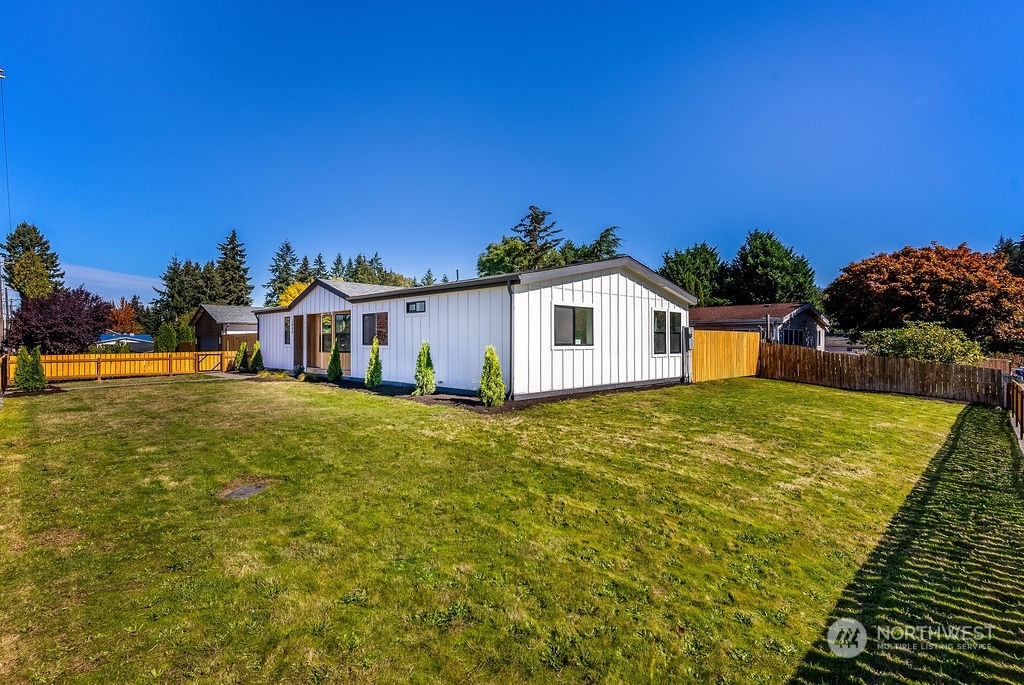 2009 78th Street Ct E