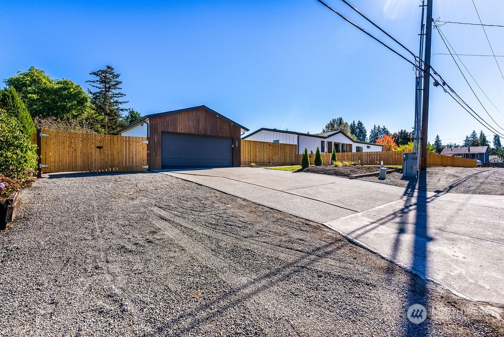2009 78th Street Ct E