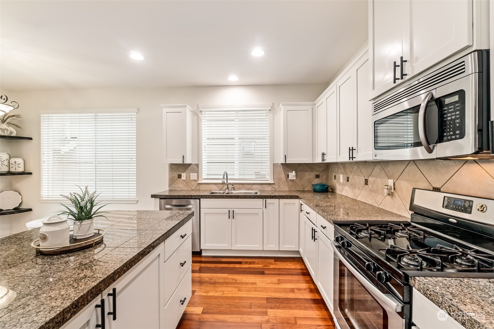 18330 39th Drive SE Unit: 90