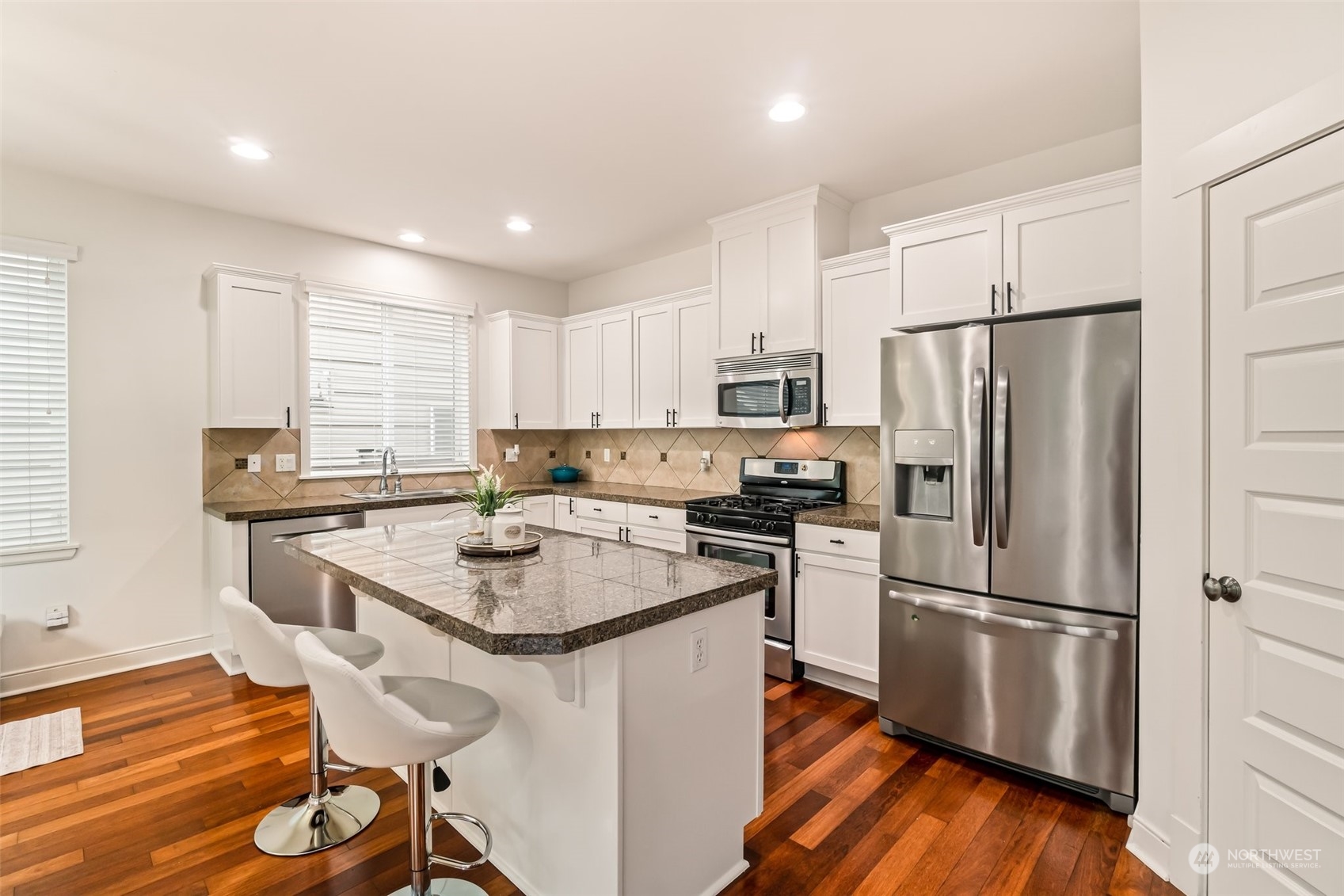 18330 39th Drive SE Unit: 90