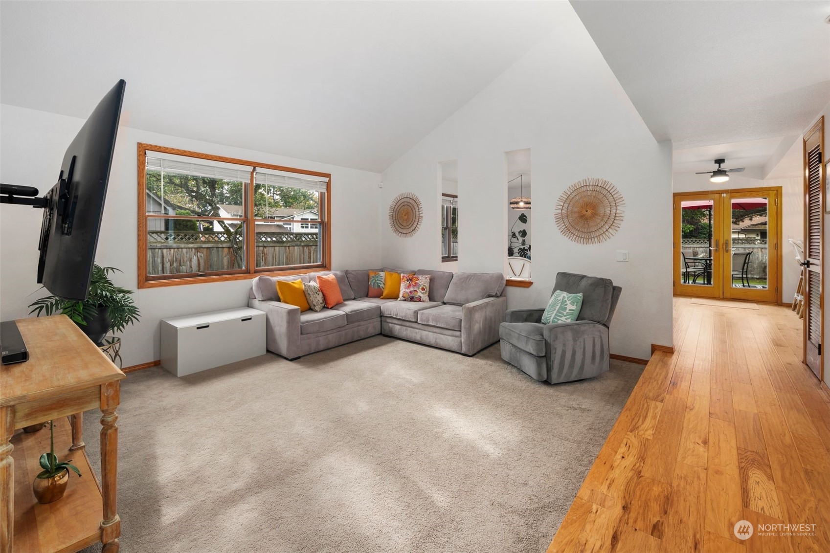 9902 Zircon Drive SW