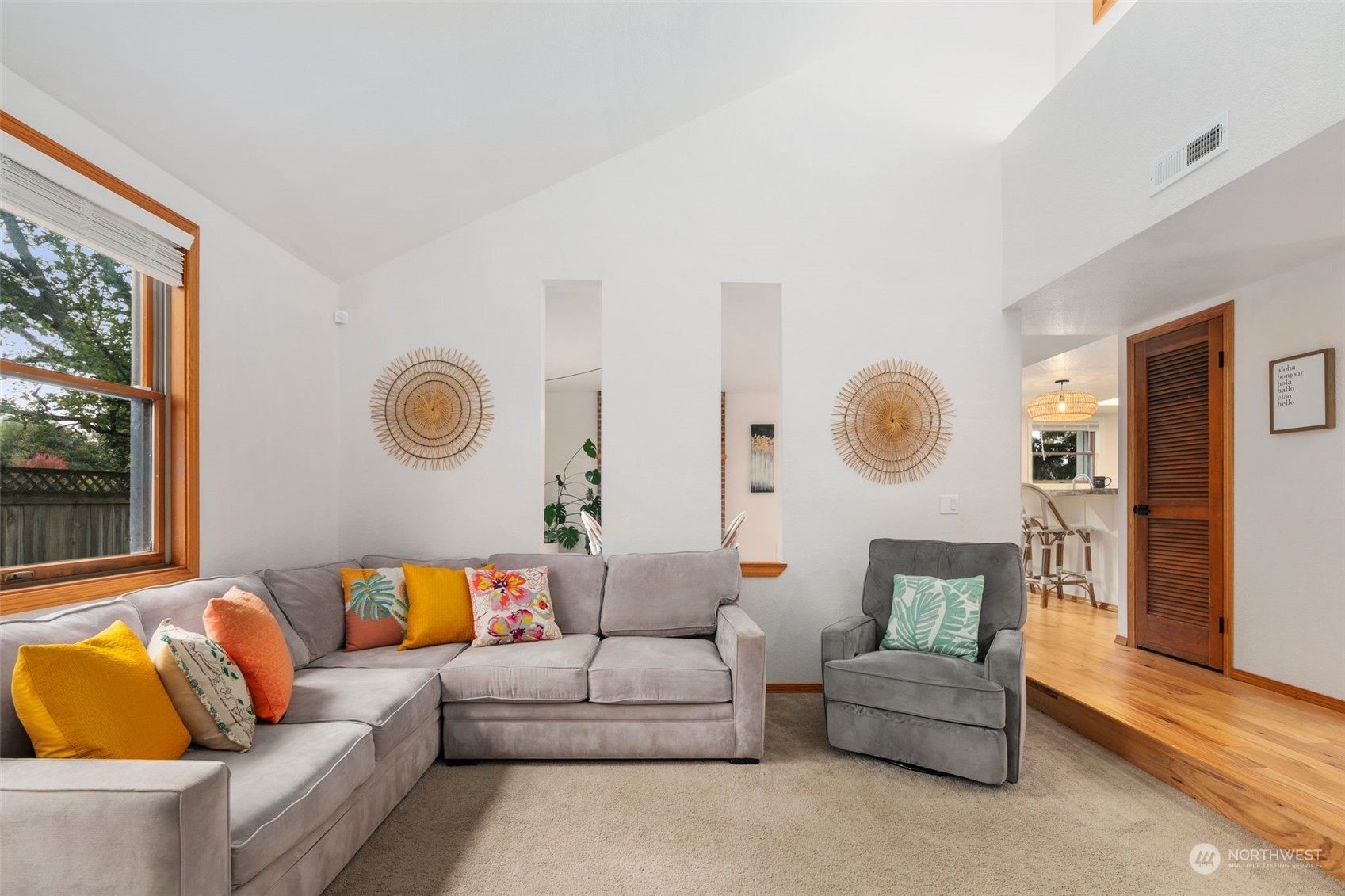 9902 Zircon Drive SW