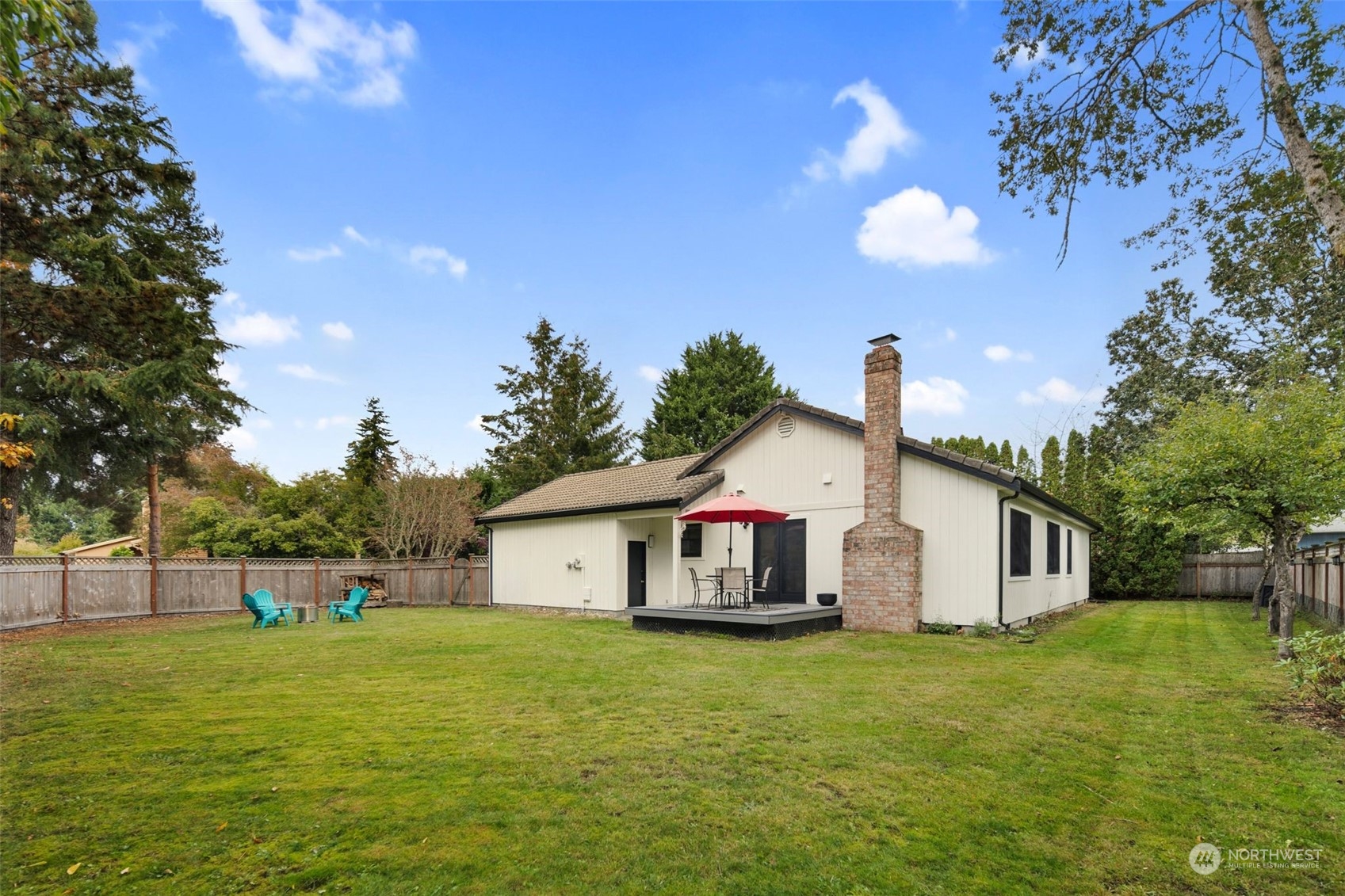 9902 Zircon Drive SW