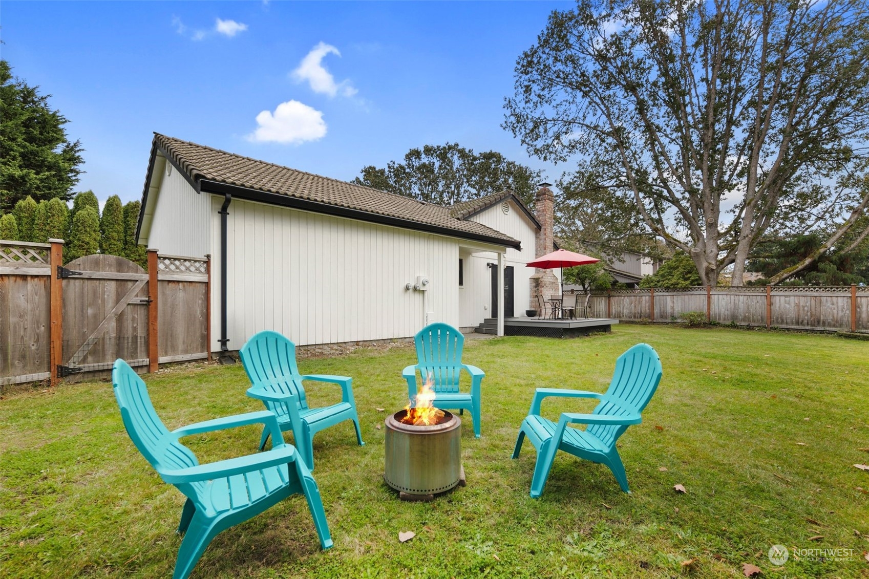 9902 Zircon Drive SW