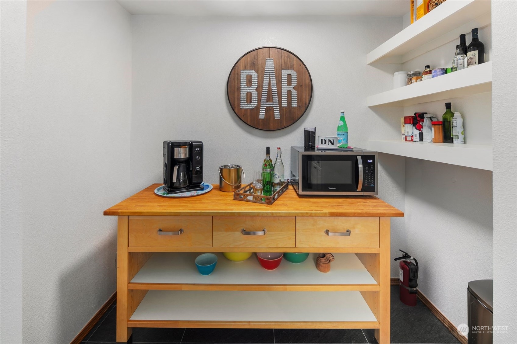 9902 Zircon Drive SW