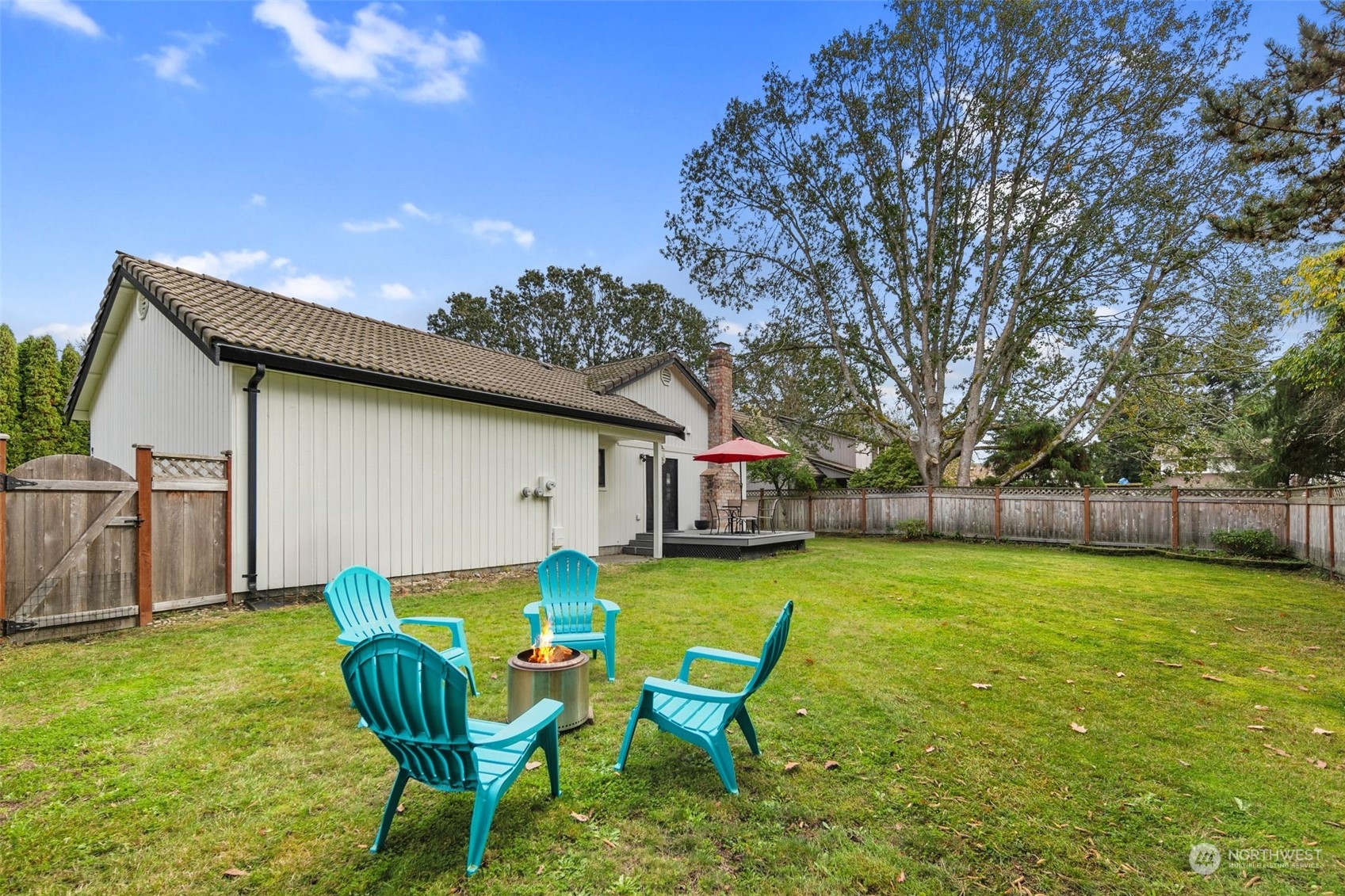 9902 Zircon Drive SW
