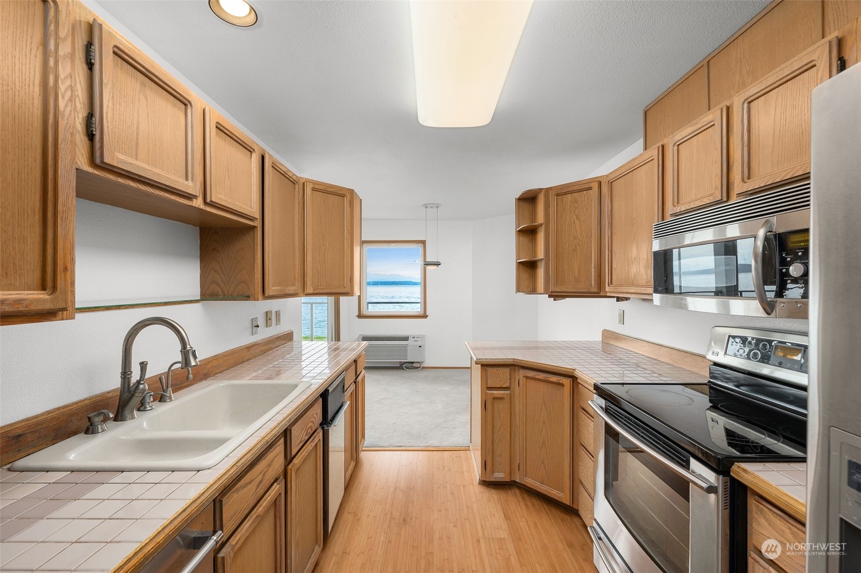 1526 Alki Avenue SW Unit: 201