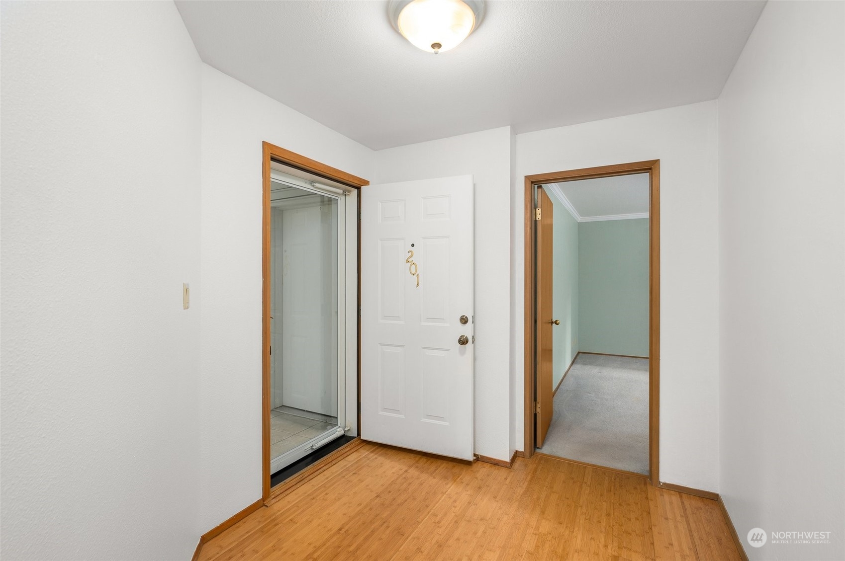 1526 Alki Avenue SW Unit: 201