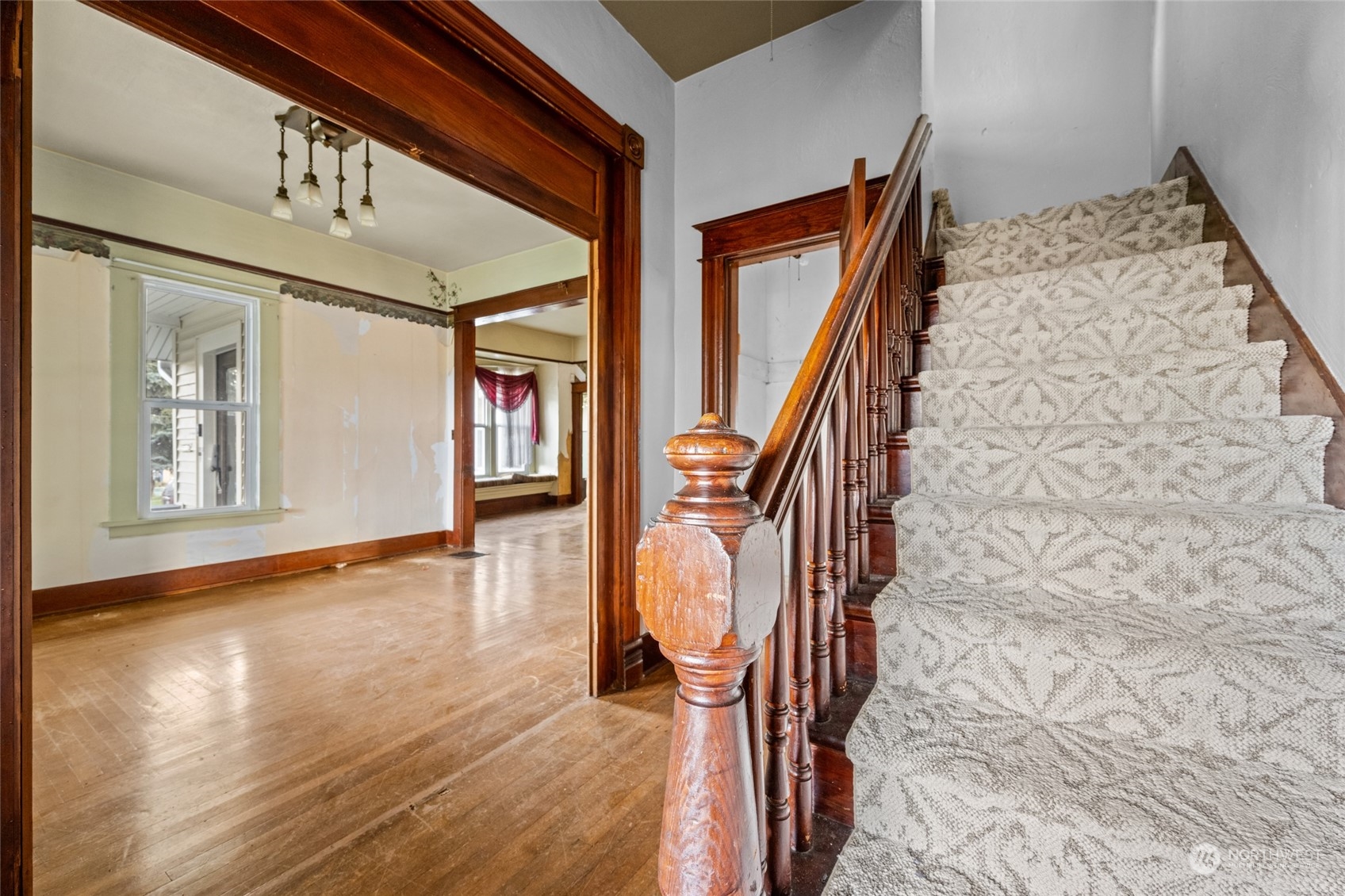 817 NW Folsom Street