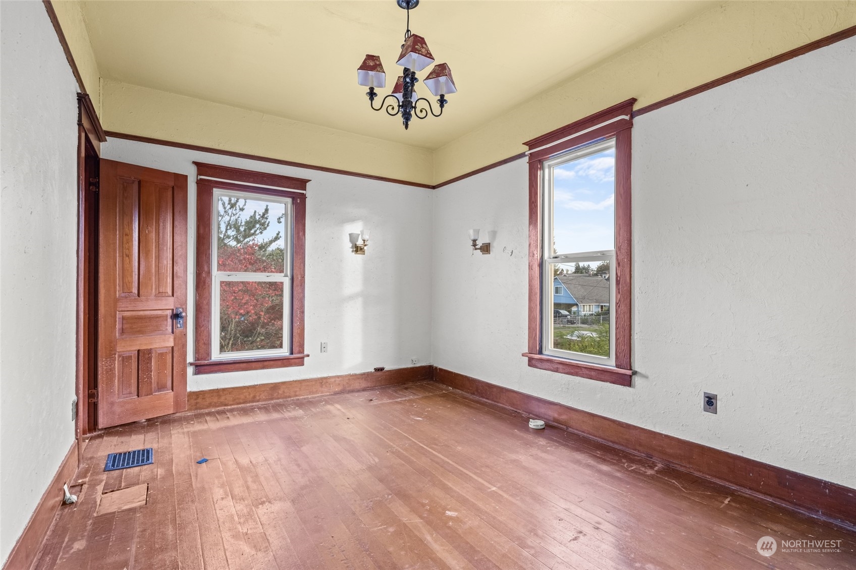 817 NW Folsom Street