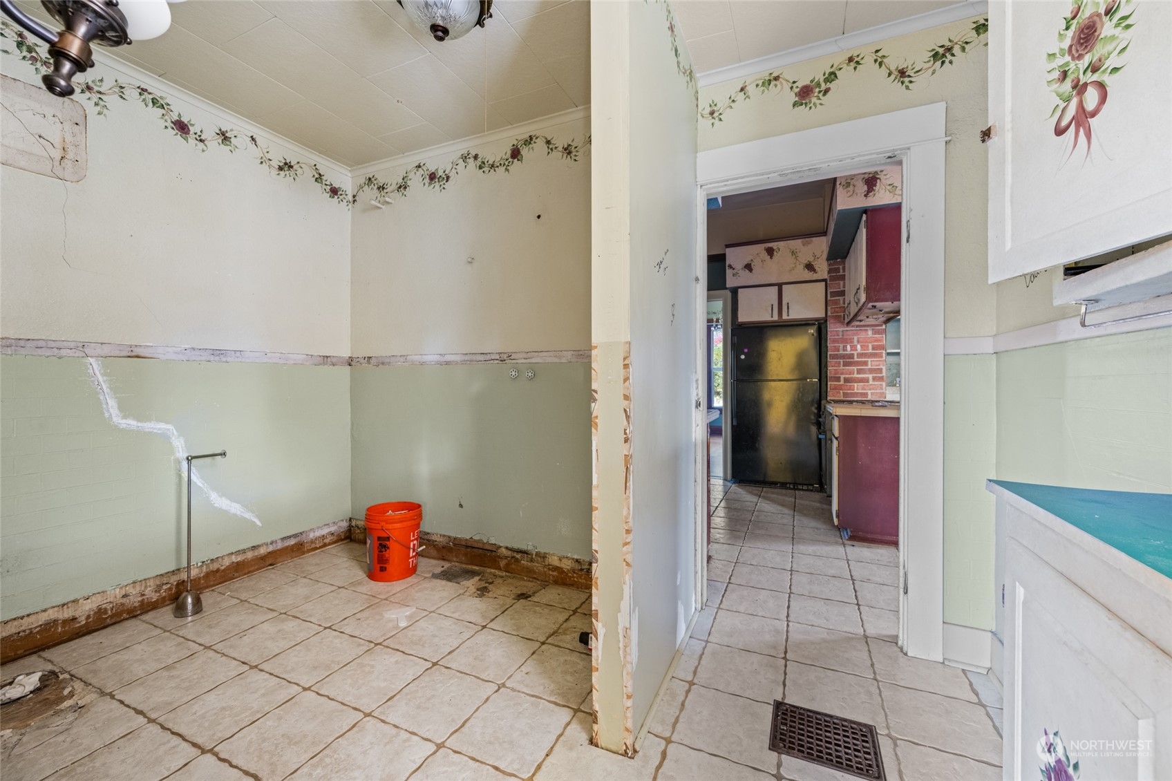 817 NW Folsom Street