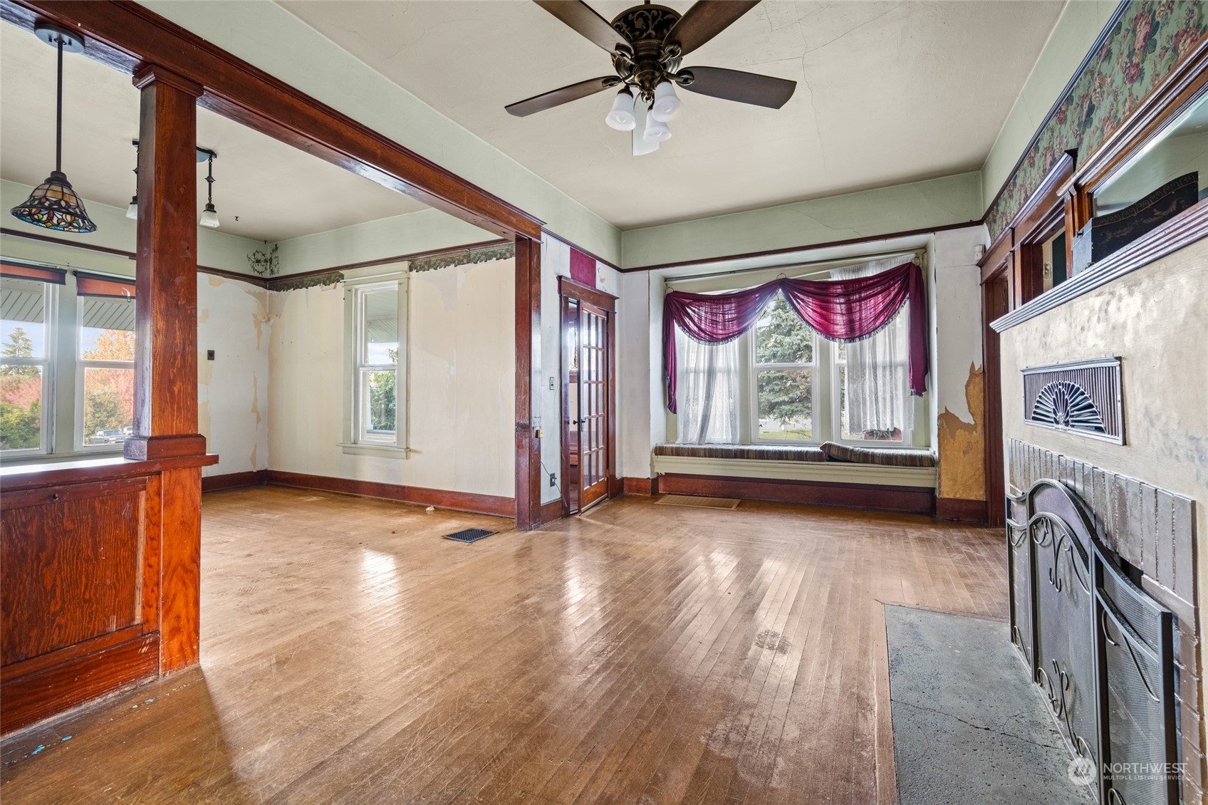 817 NW Folsom Street