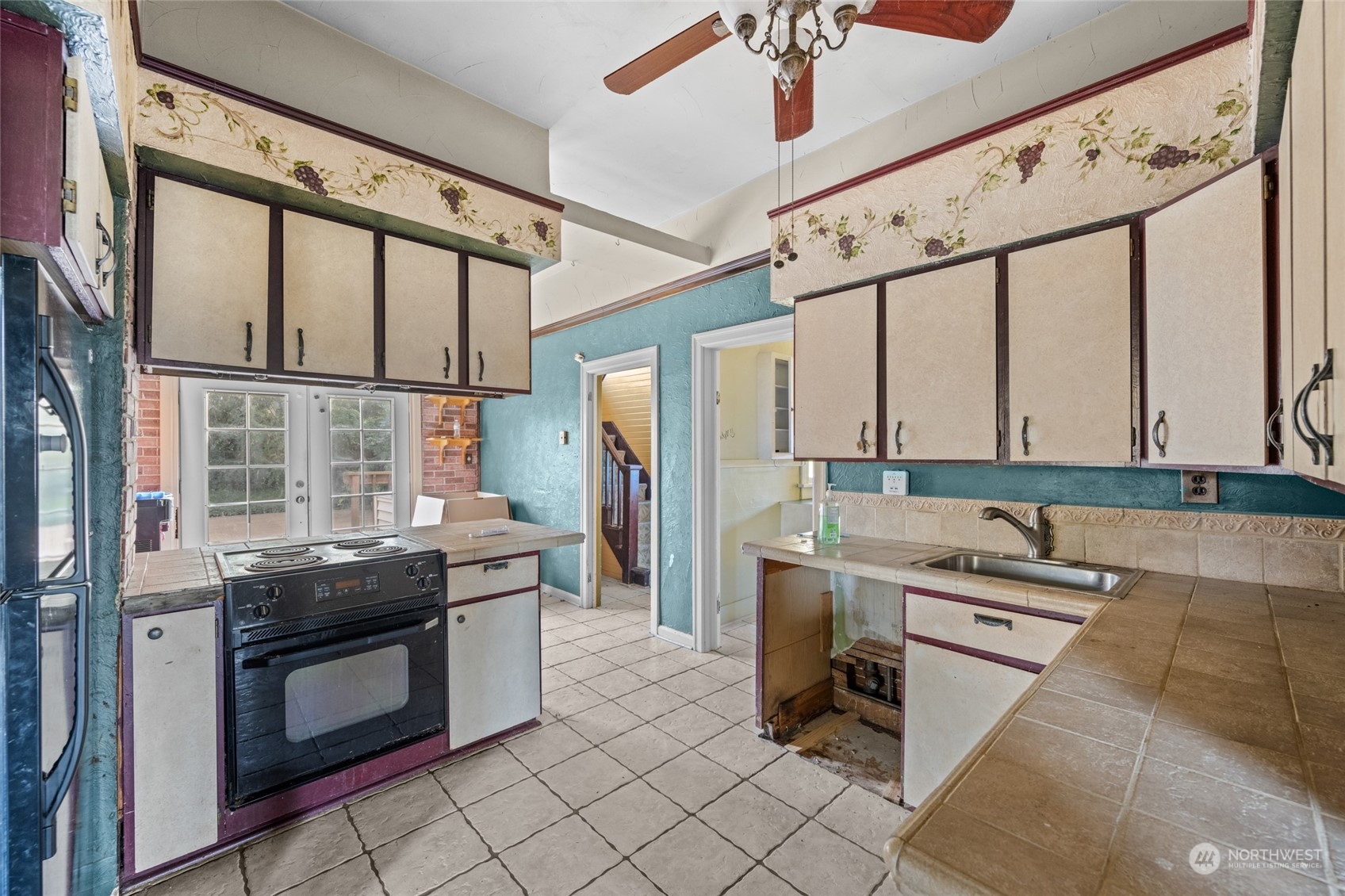 817 NW Folsom Street