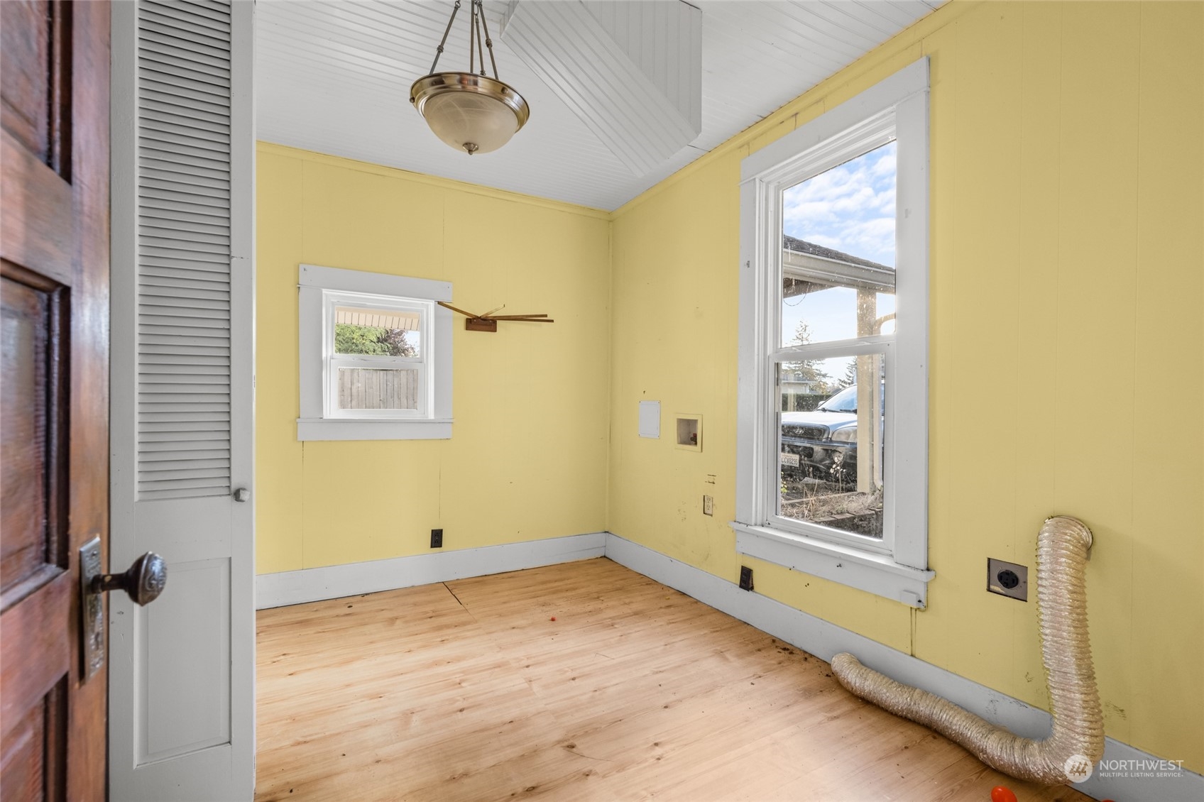 817 NW Folsom Street