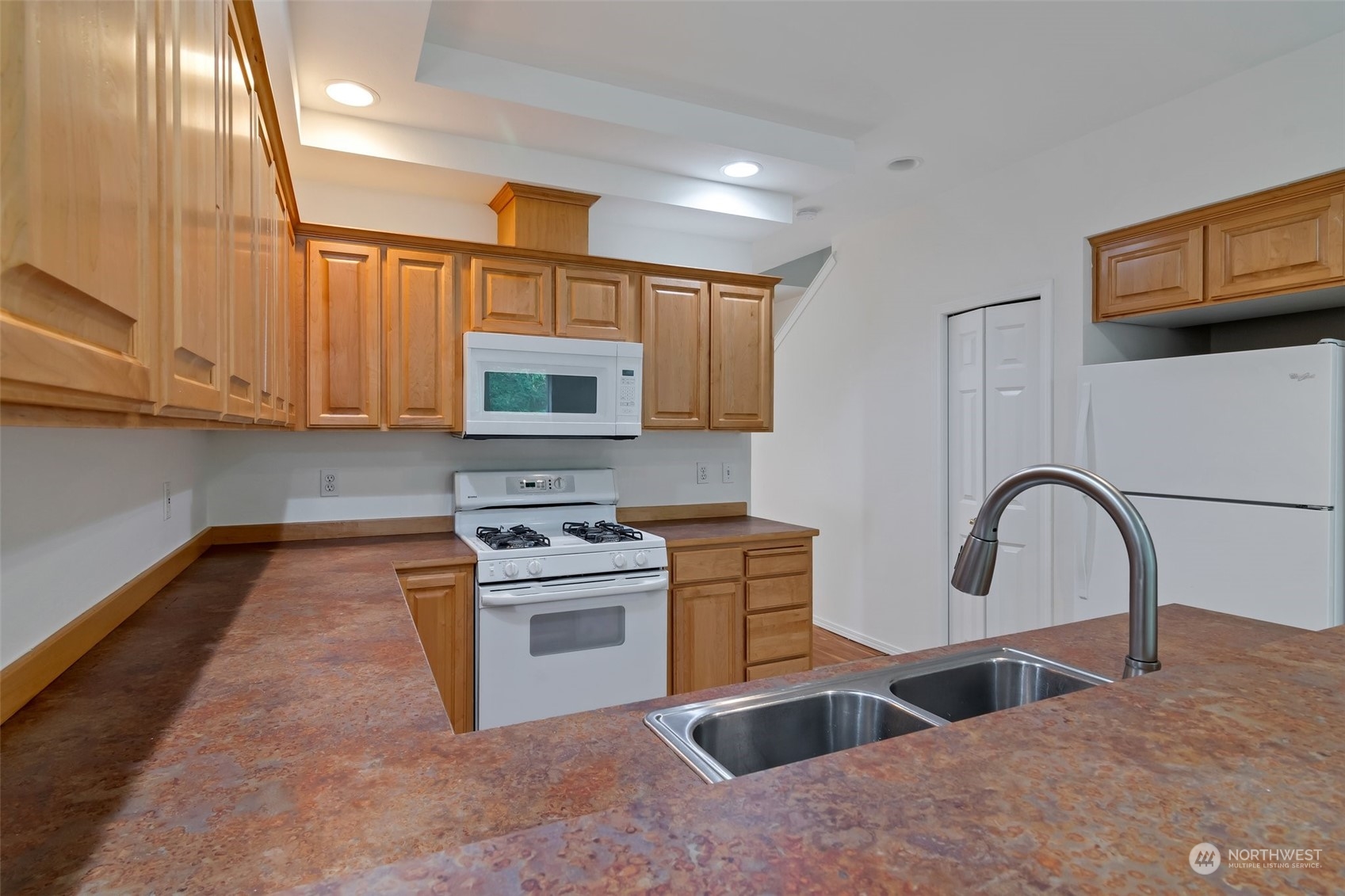 5300 Glenwood Avenue Unit: P1