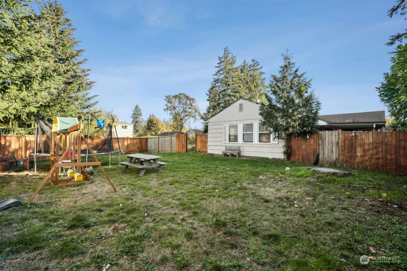 9002 Maple Avenue SW