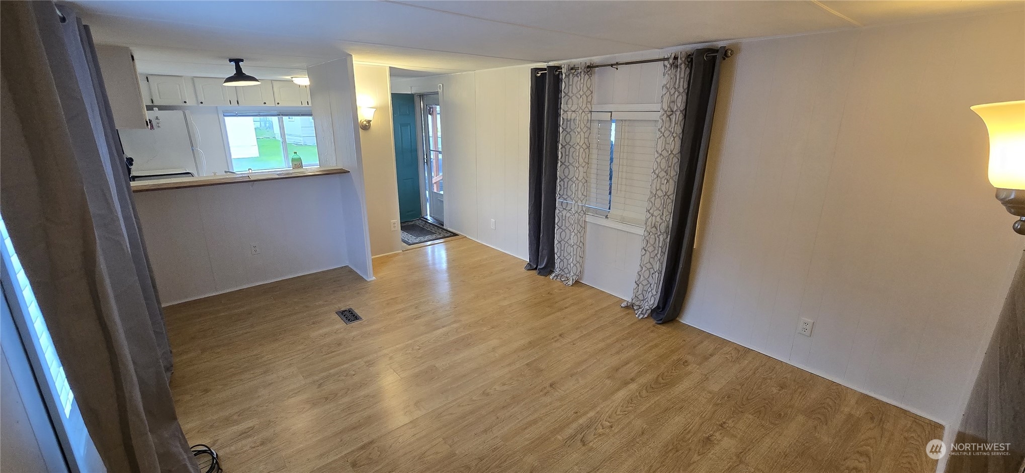 819 E 204th Street E Unit: 20