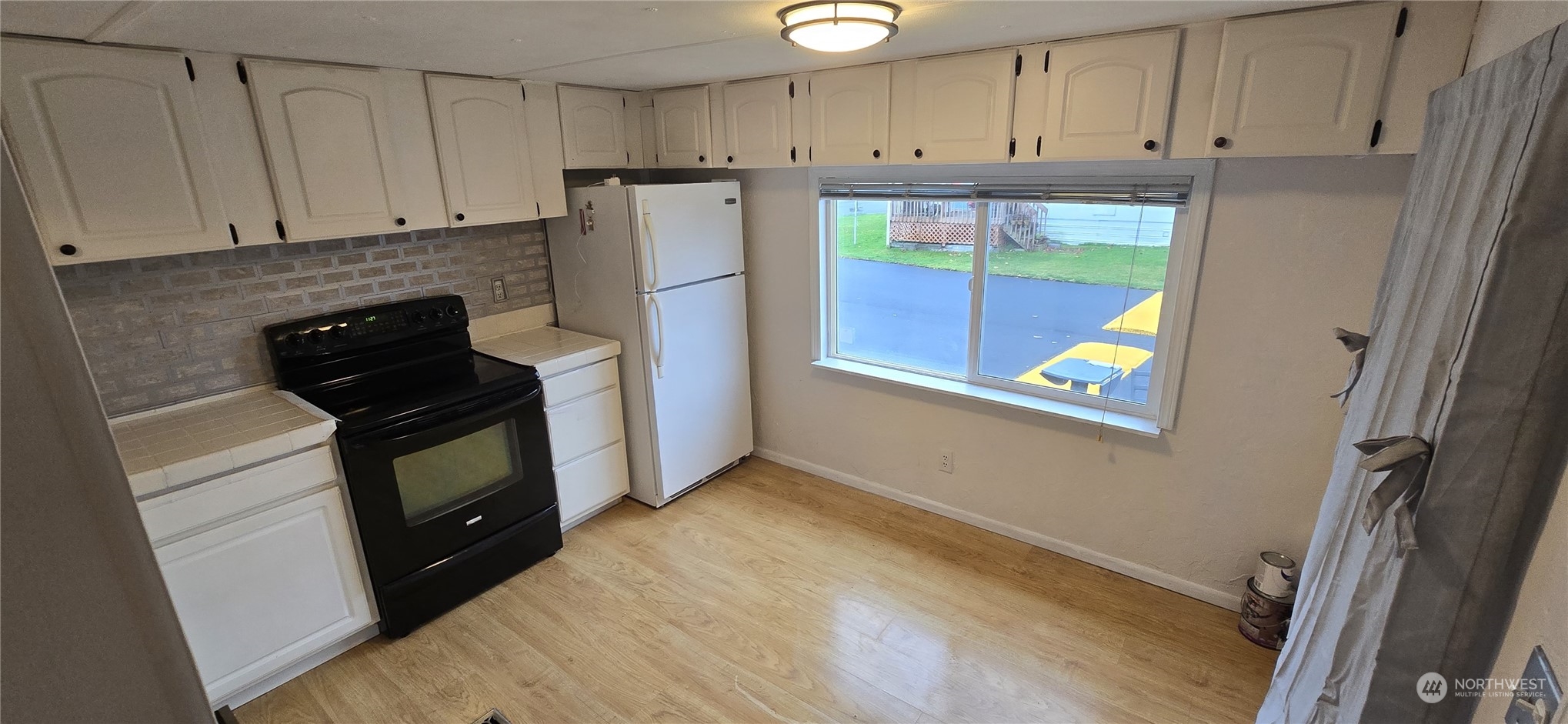 819 E 204th Street E Unit: 20