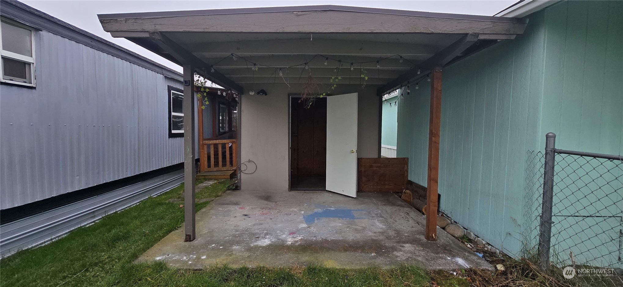 819 E 204th Street E Unit: 20