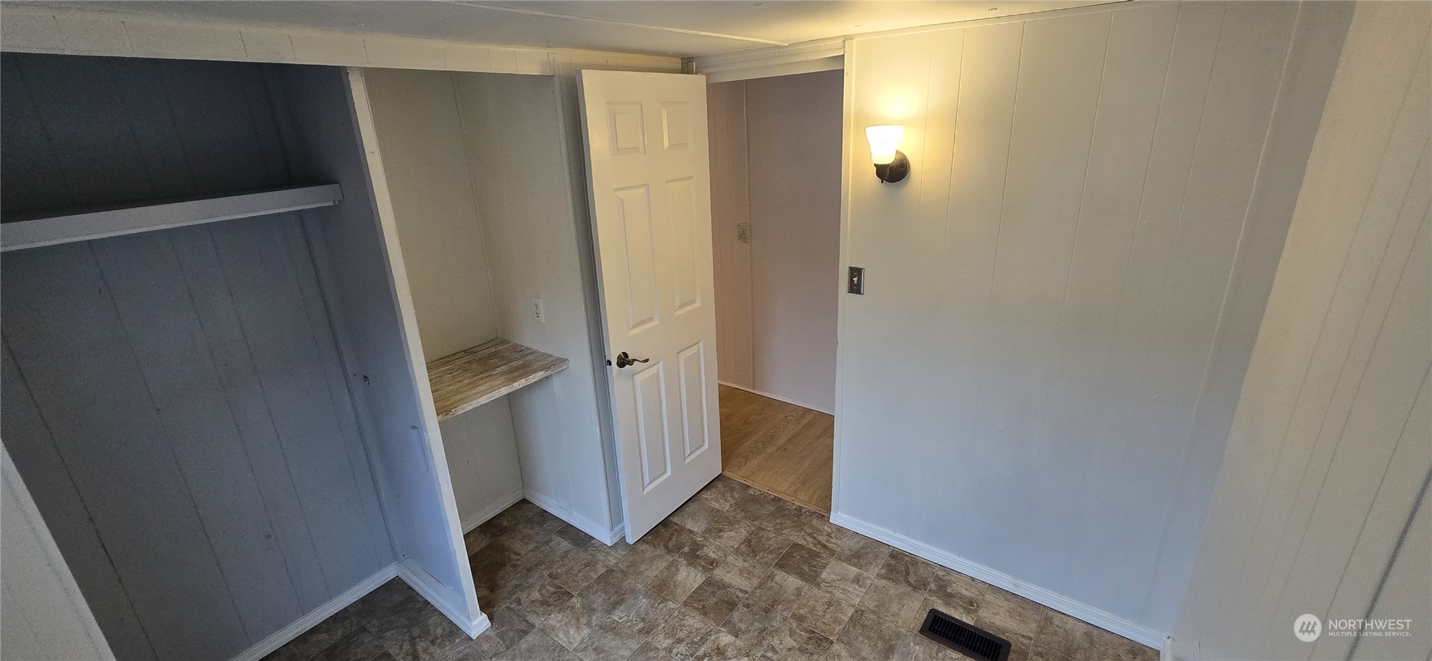 819 E 204th Street E Unit: 20