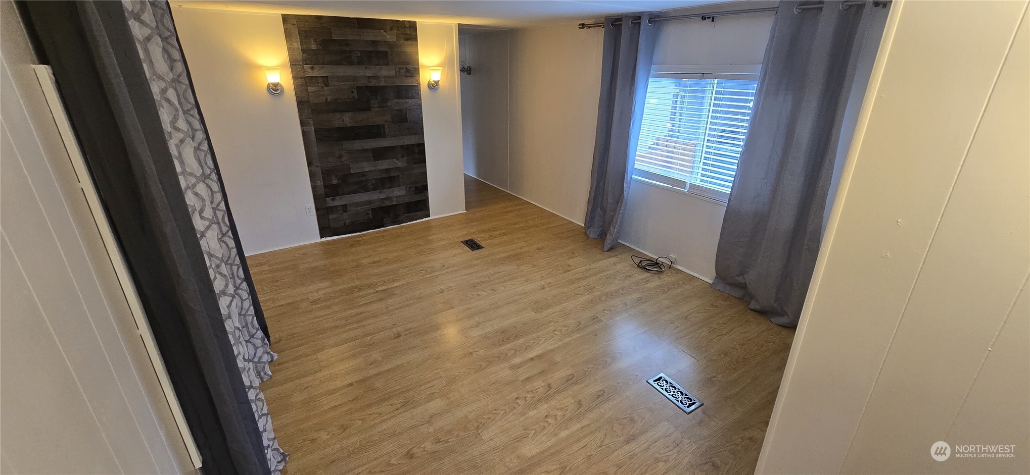 819 E 204th Street E Unit: 20