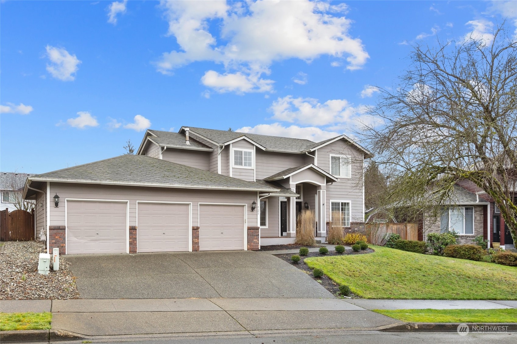 721 122nd CT NE