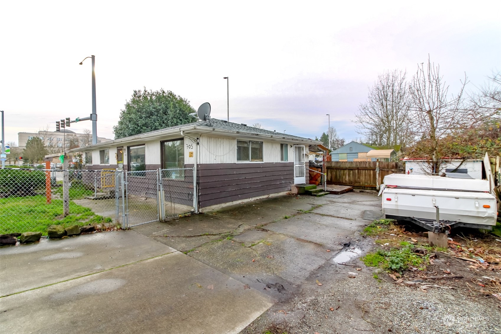 705 4th Avenue N
