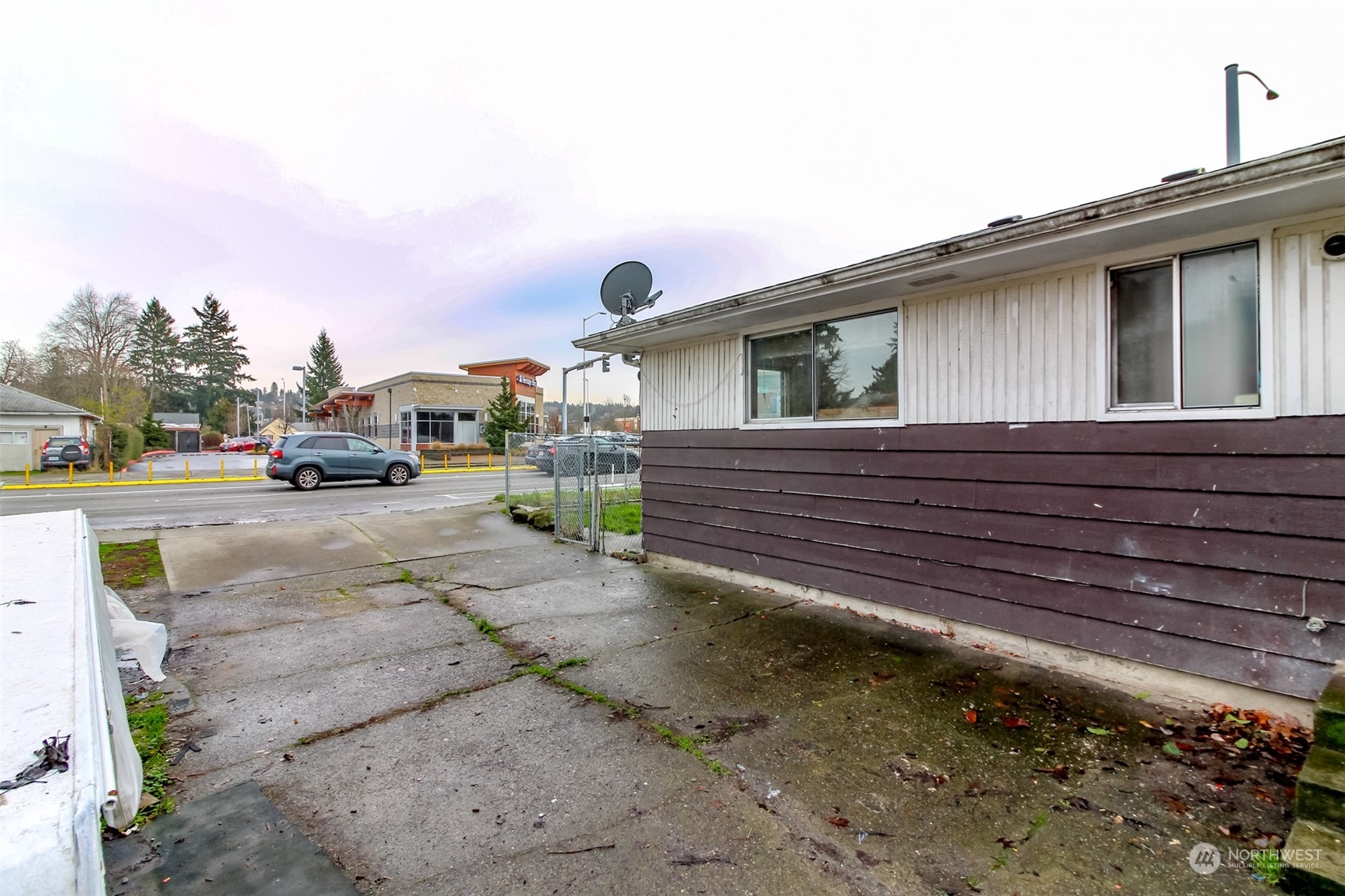 705 4th Avenue N