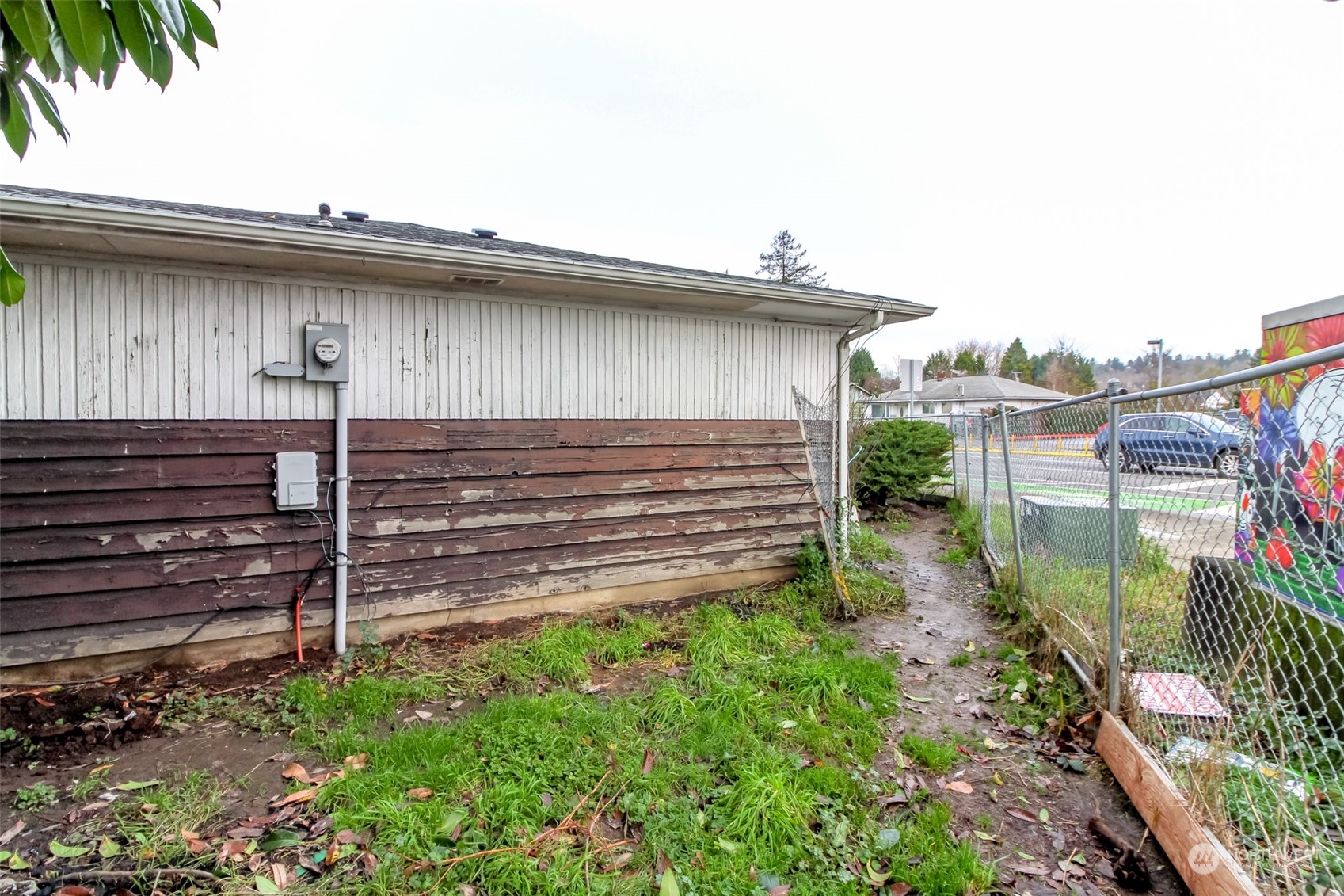 705 4th Avenue N