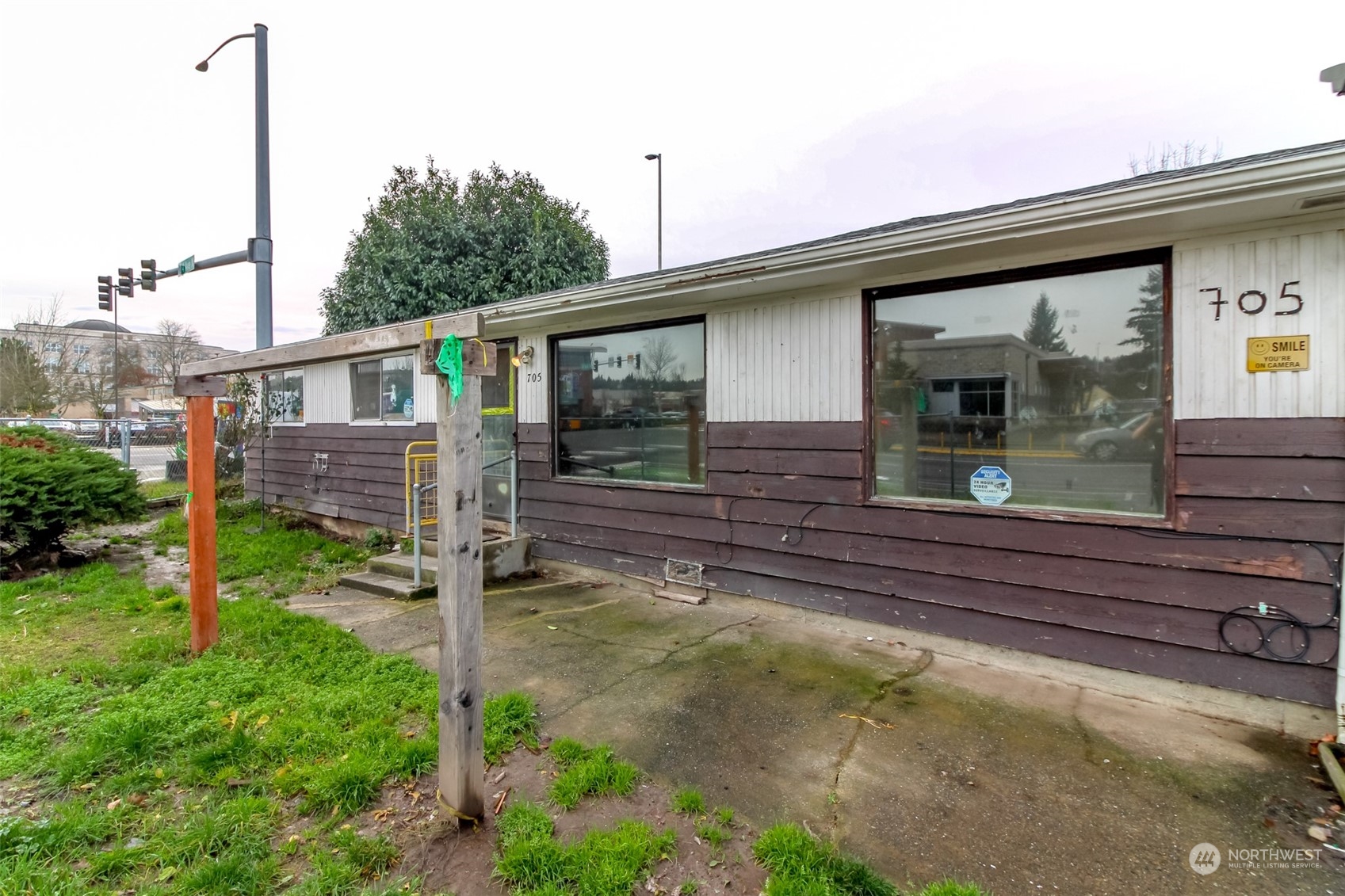 705 4th Avenue N