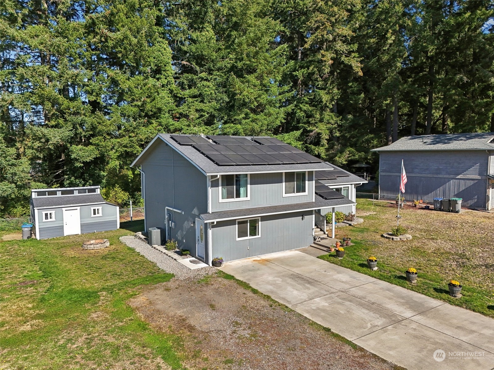 2826 NE Fernwood Court