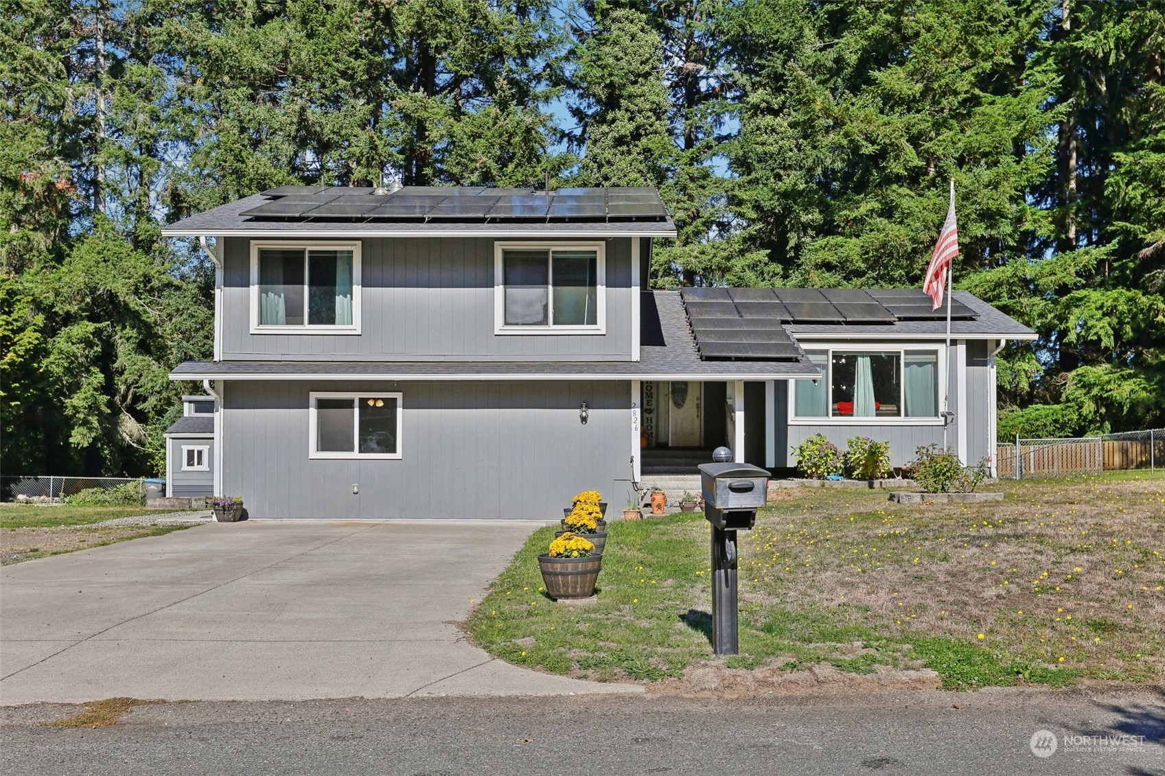 2826 NE Fernwood Court