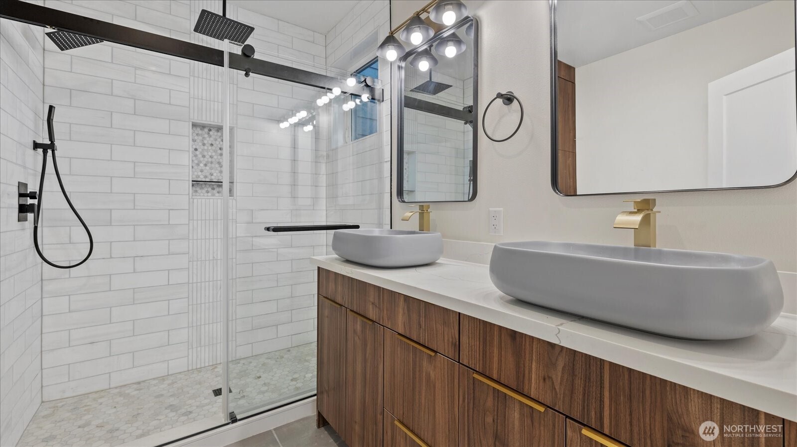 8451 24th Avenue SW Unit: A