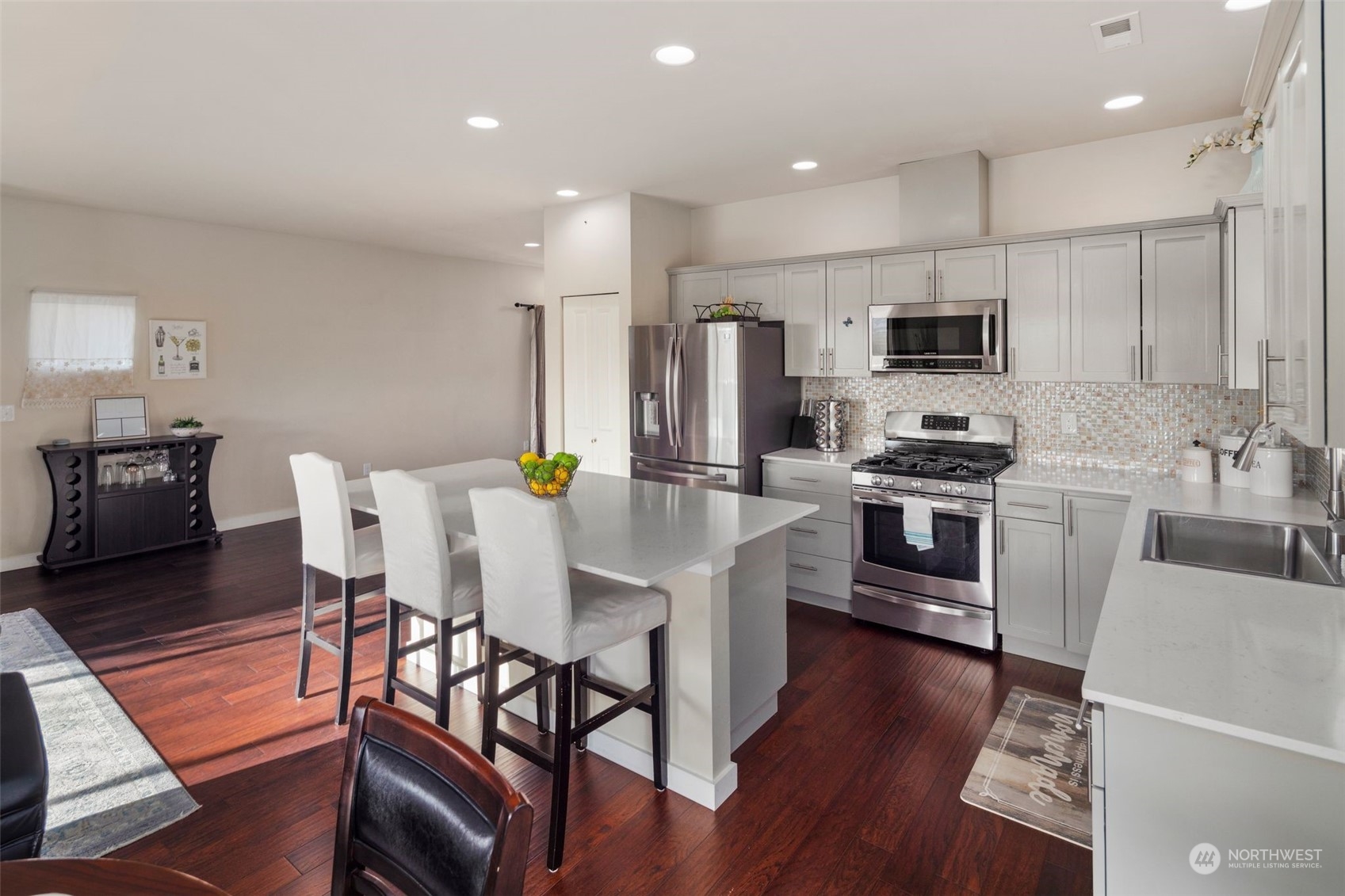 1074 42nd Court NE