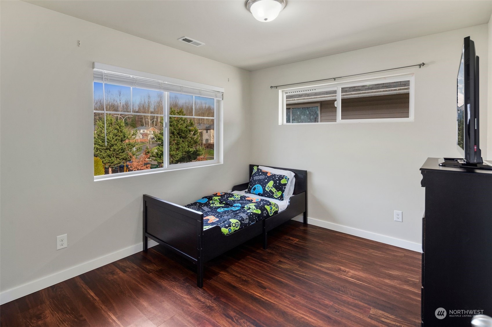 1074 42nd Court NE