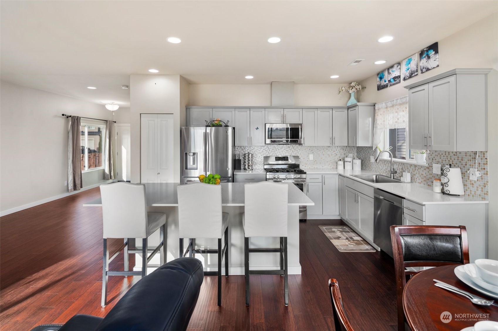 1074 42nd Court NE